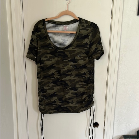 No Boundaries Green Ruched Short Sleeve T-Shirt - Picture 1 of 4